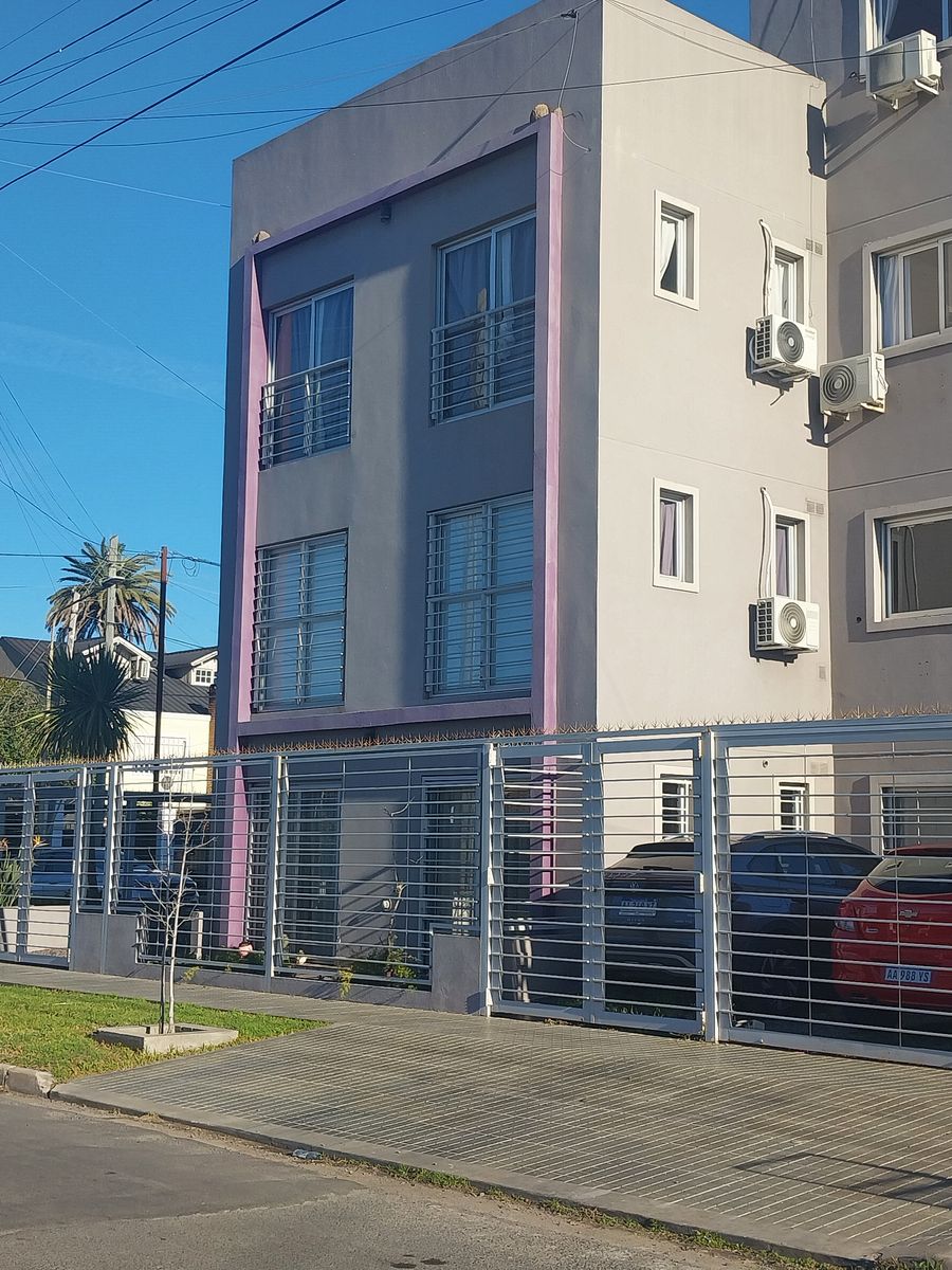 Departamento dos ambientes,terraza y cochera propia - 14