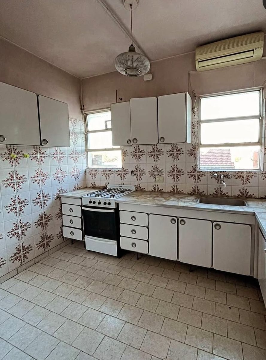 Castelar Centro 4 ambientes amplios, viví con espacio — foto 13