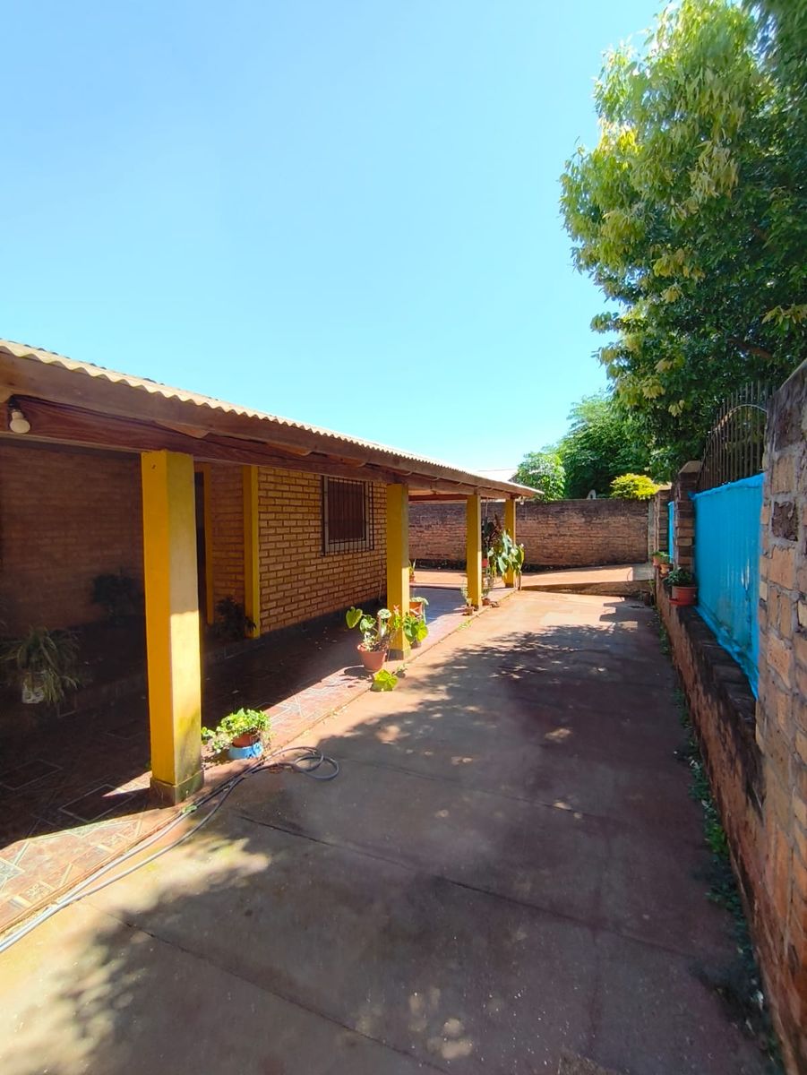 OPORTUNIDAD - CASA EN VENTA EN LOS HELECHOS-OBERA - 13