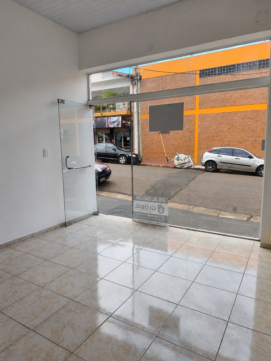 LOCAL EN ALQUILER - CALLE FRENCH 370 - OBERA - 2