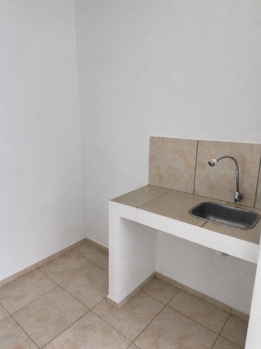LOCAL EN ALQUILER - CALLE FRENCH 370 - OBERA - 8