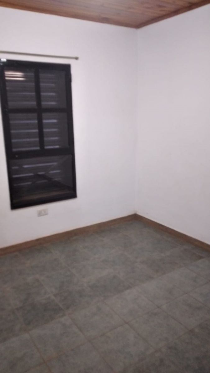 ALQUILER - Casa familiar- 2 Habitaciones - 3