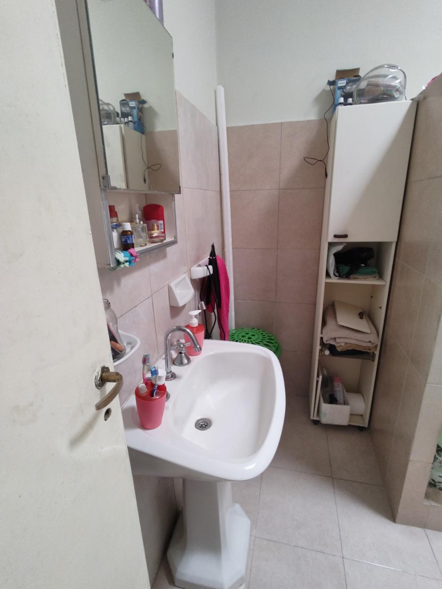 CASA DE TRES AMBIENTES AMPLIA, REFORMADA A NUEVO. CON DEPTO — foto 11