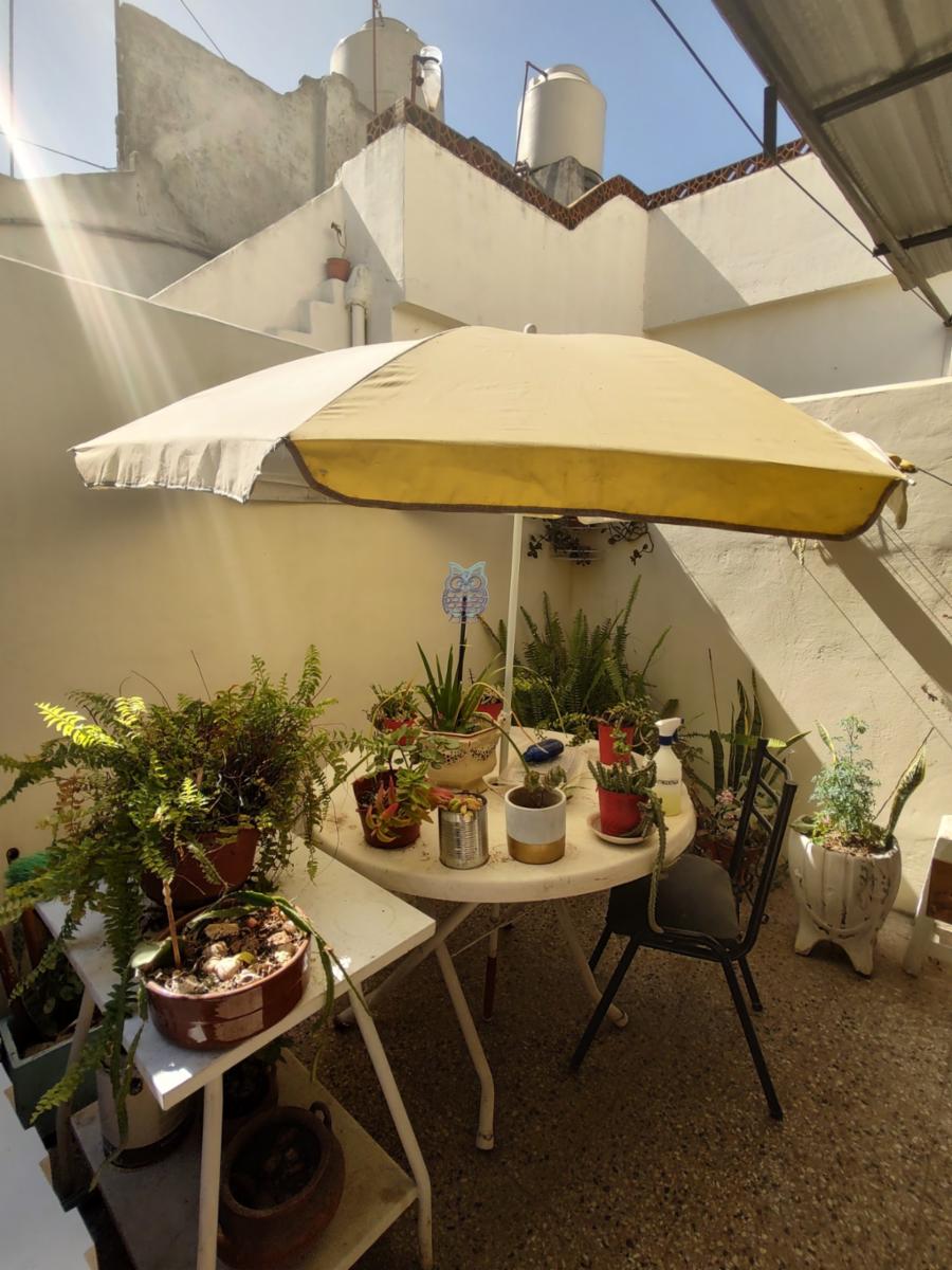 CASA DE TRES AMBIENTES AMPLIA, REFORMADA A NUEVO. CON DEPTO — foto 13