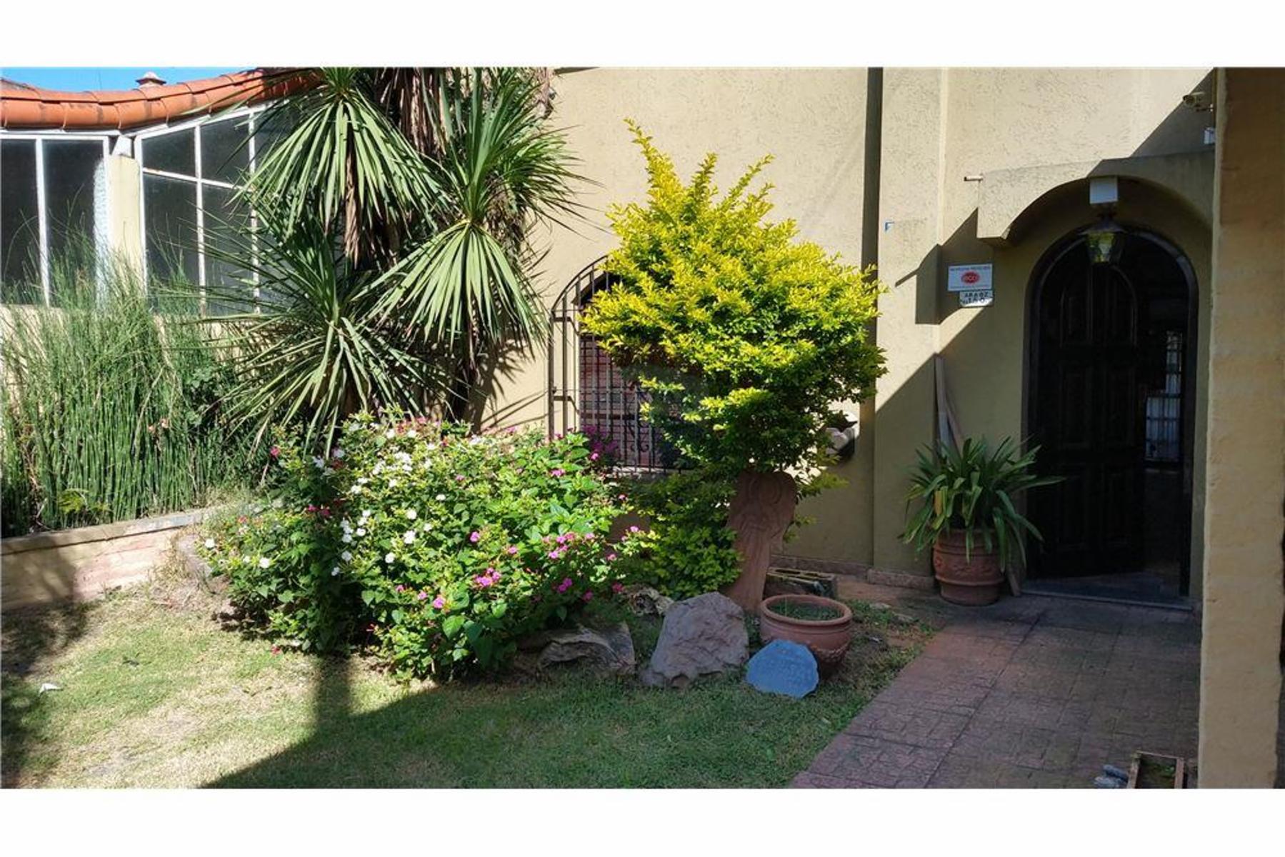GRAN CASA CON PILETA EN PADUA — foto 3