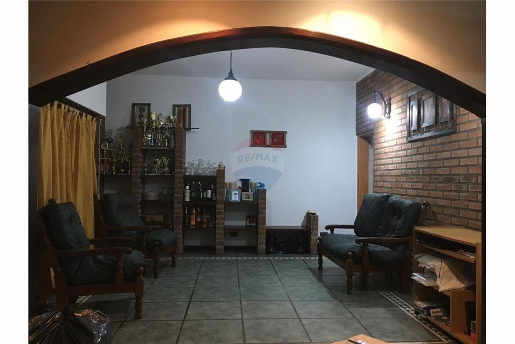 GRAN CASA CON PILETA EN PADUA — foto 4