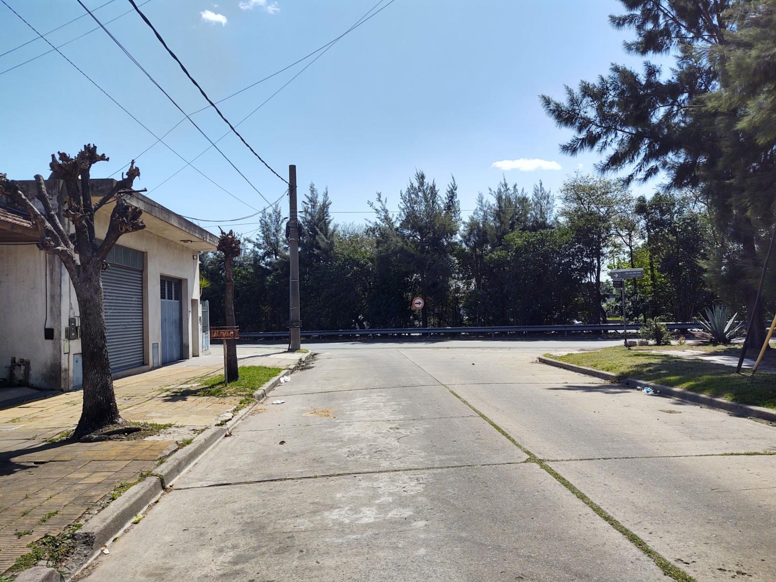 CASA EN VALOR LOTE EN PALOMAR - ATENCIÓN CONSTRUCTORES — foto 2