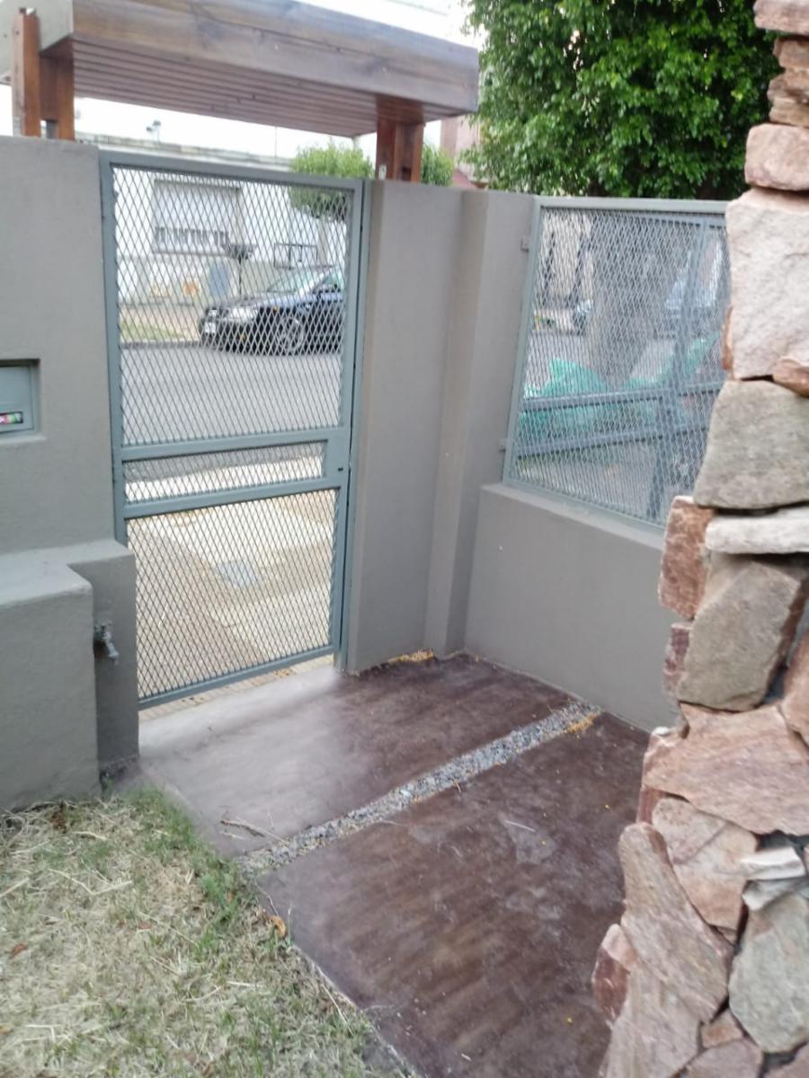 AMPLIO PH UBICADO EN MORON