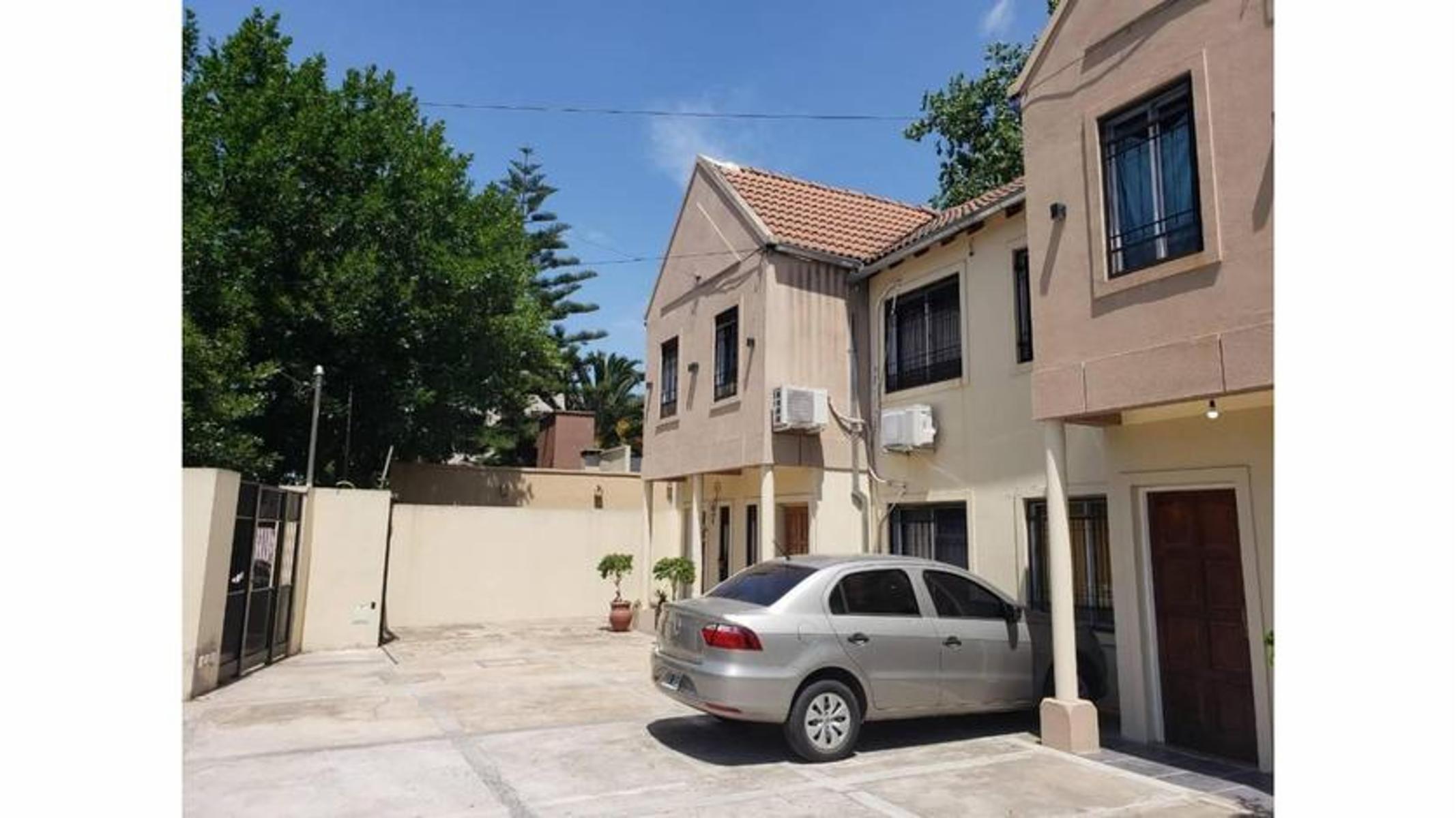 DUPLEX 3 AMB. CON COCHERA Y PATIO A ESTRENAR