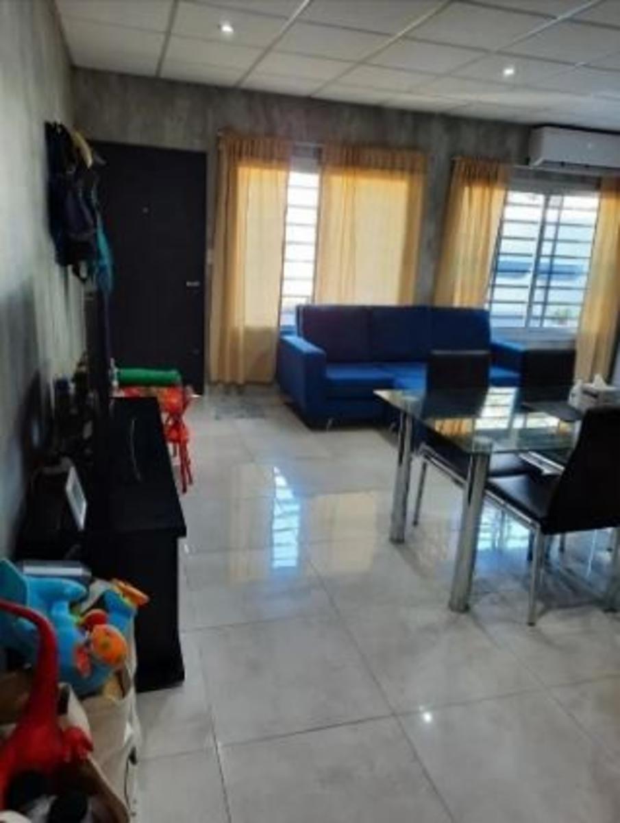 CASA DE TRES AMBIENTES EN BARRIO CERRADO ACEPTA PERMUTA — foto 3
