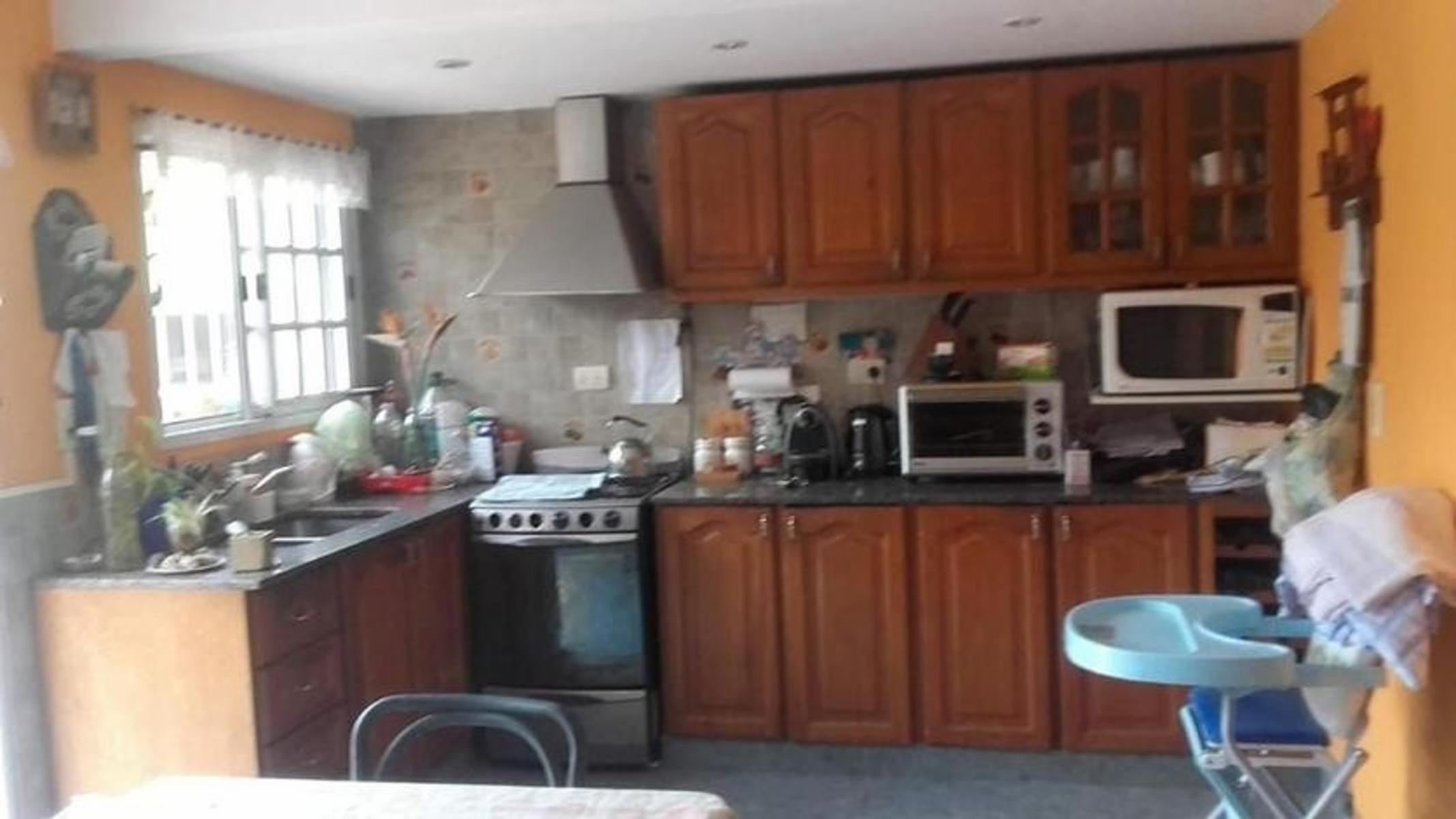 Espectacular casa 6 amb. con en la mejor zona de Haedo — foto 4