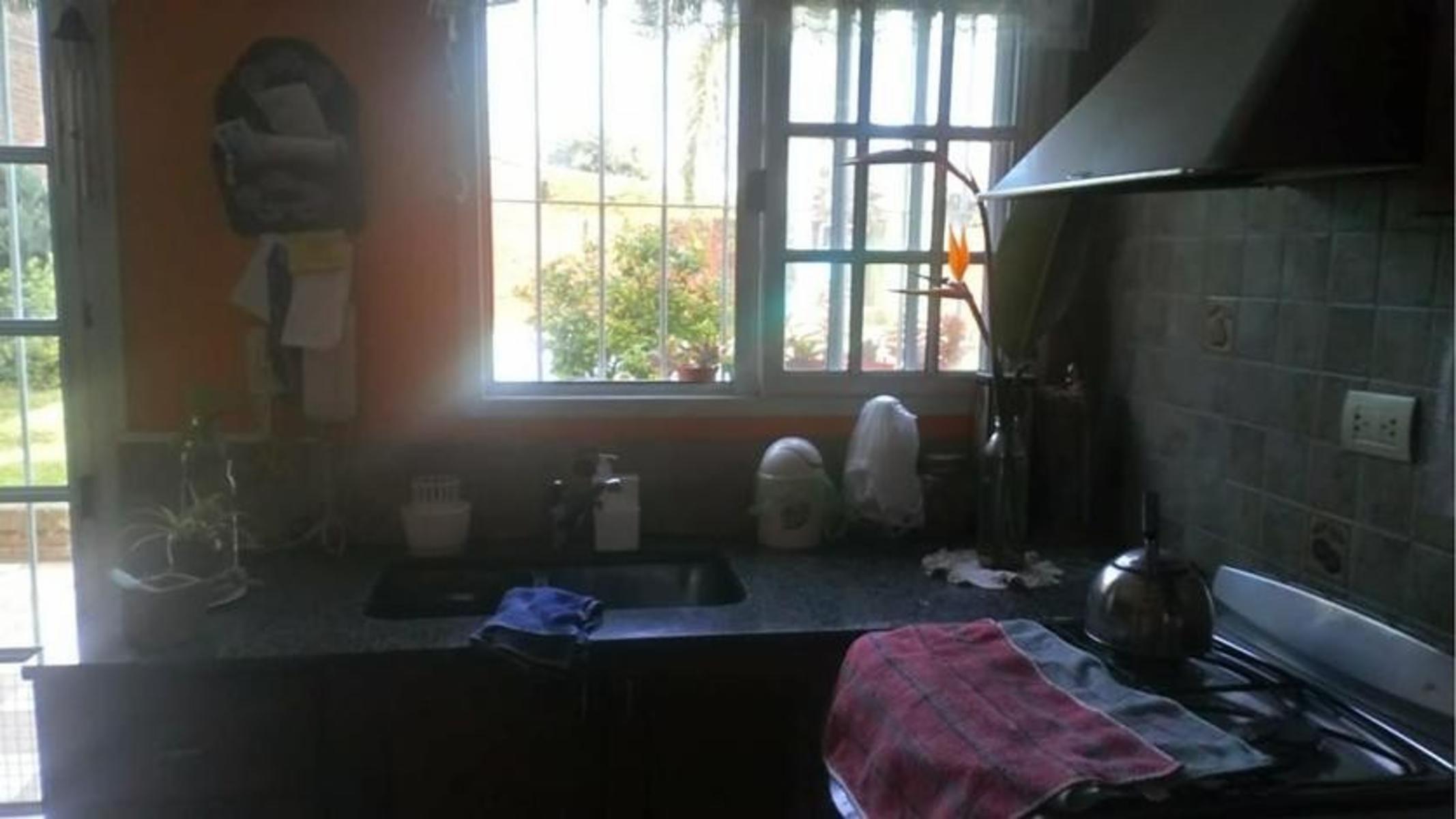 Espectacular casa 6 amb. con en la mejor zona de Haedo — foto 5
