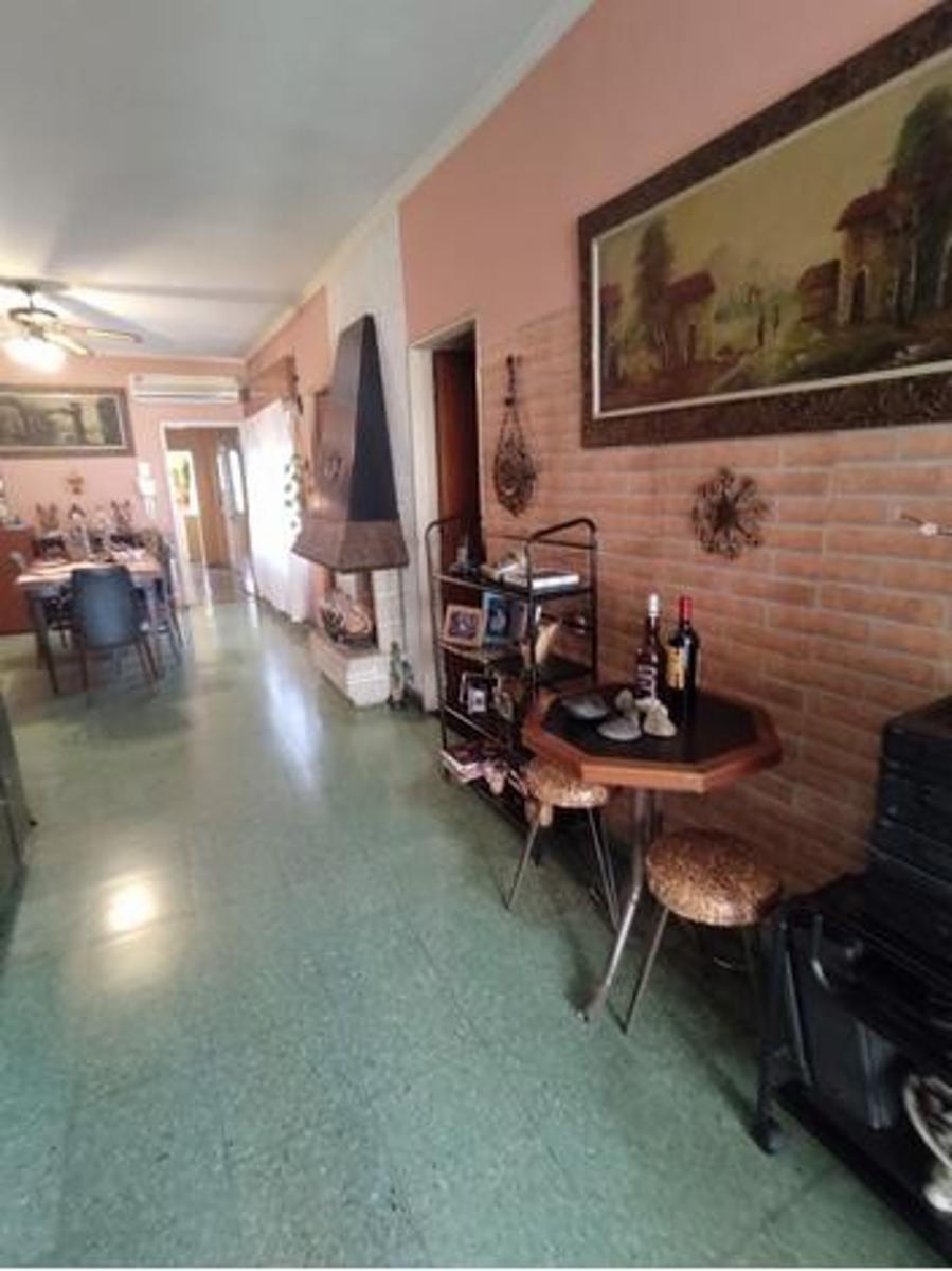 CASA EN BLOQUE SOBRE LOTE DE 8.66 X 37.60 — foto 2