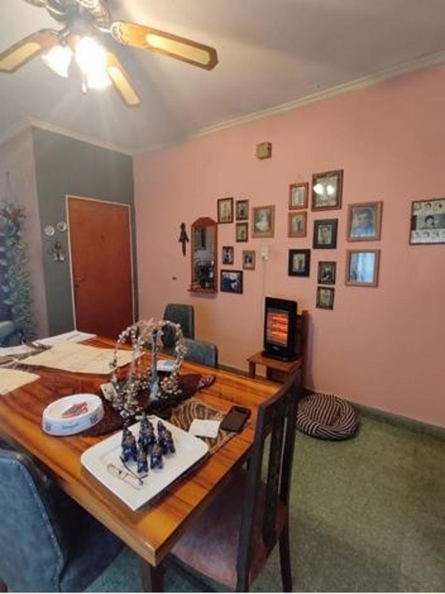 CASA EN BLOQUE SOBRE LOTE DE 8.66 X 37.60 — foto 4
