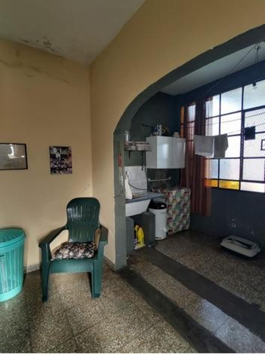 CASA EN BLOQUE SOBRE LOTE DE 8.66 X 37.60 — foto 7