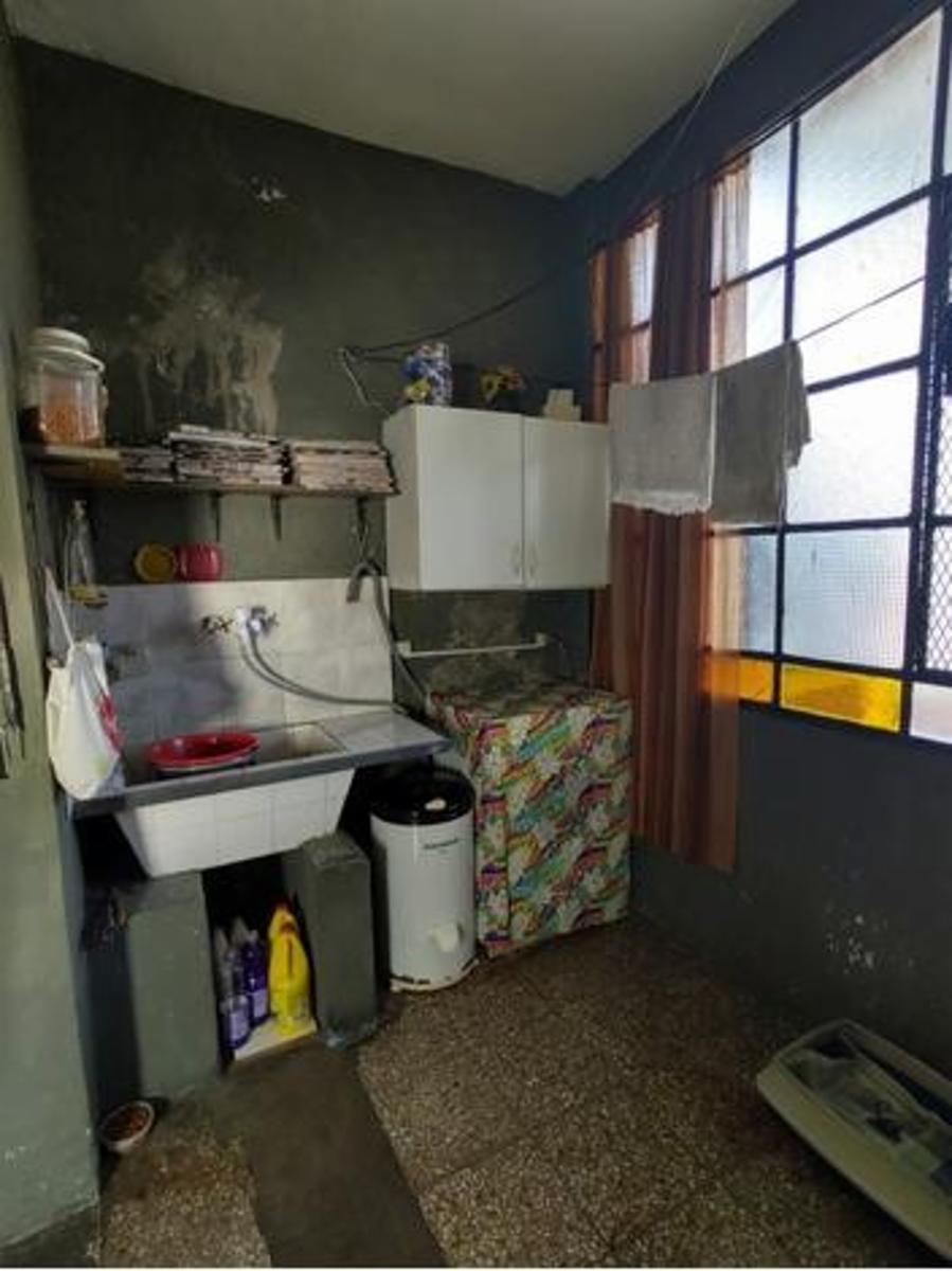 CASA EN BLOQUE SOBRE LOTE DE 8.66 X 37.60 — foto 15