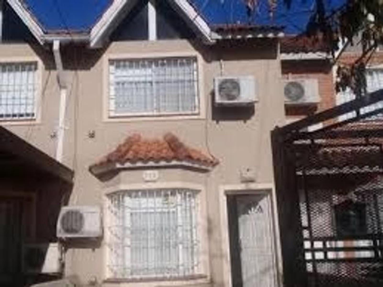 DUPLEX CON AMBIENTES AMPLIOS, EN ZONA ITUZAINGO