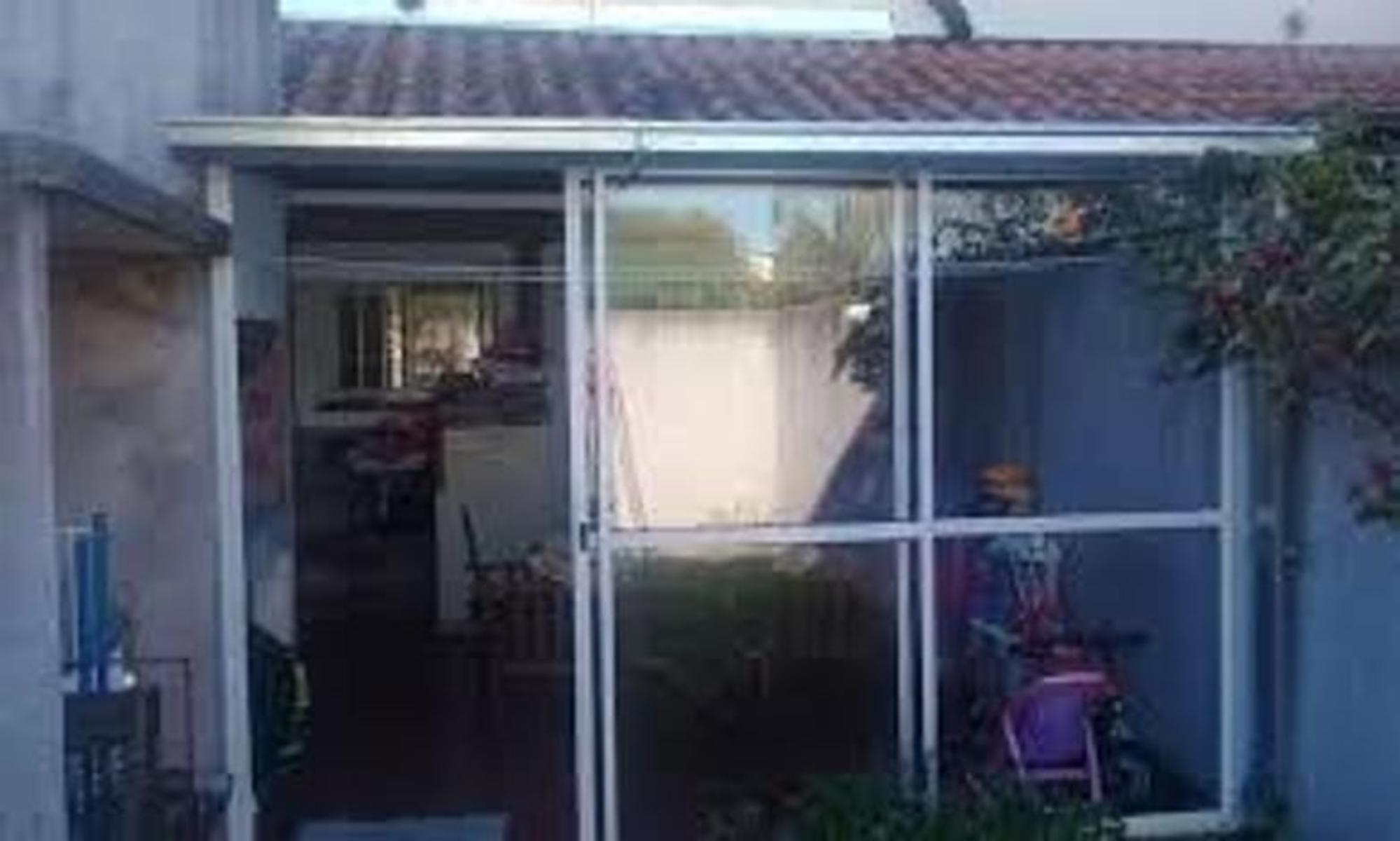DUPLEX CON AMBIENTES AMPLIOS, EN ZONA ITUZAINGO — foto 10
