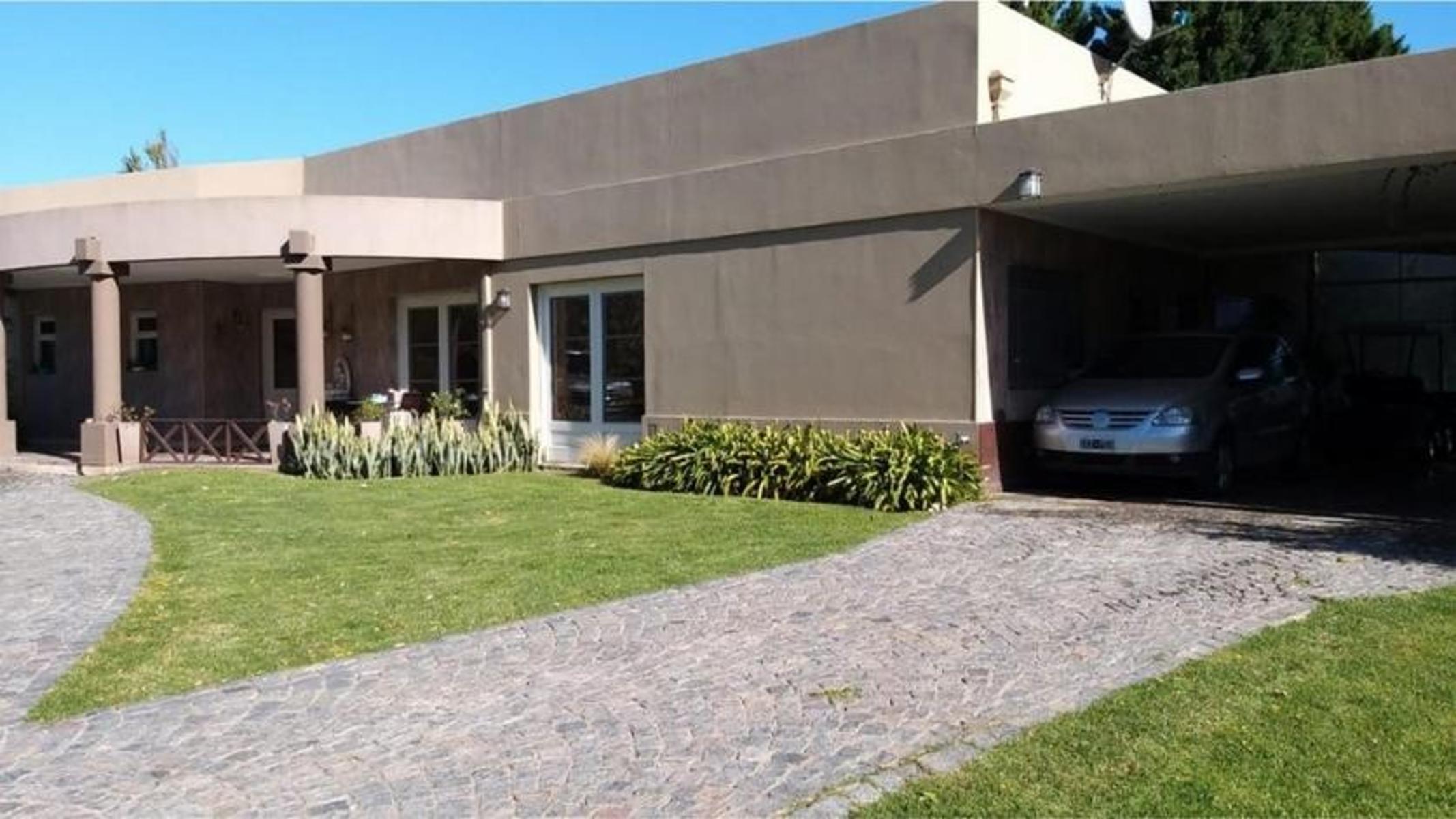 CASA 5 AMBIENTES EN BUENOS AIRES GOLF CLUB