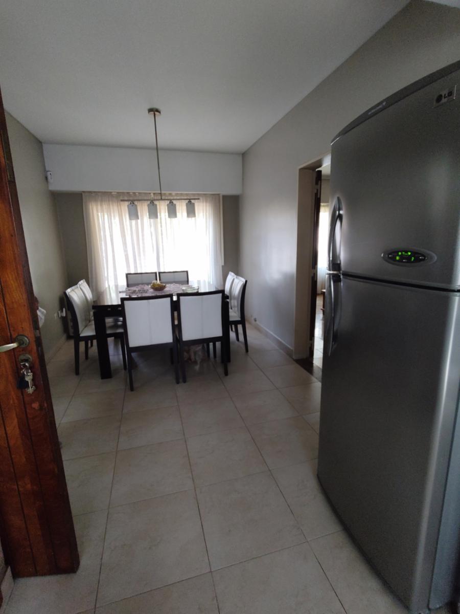 HERMOSO Y AMPLIO CHALET 6 AMB. CON GRAN FONDO CON PISCINA. — foto 12