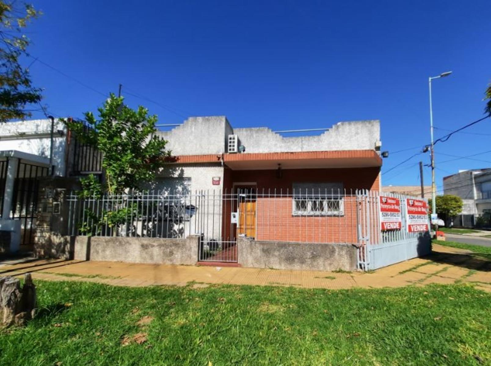 CASAS 3 AMBIENTES CON PATIO Y TZA***APTA CRÉDITO*** — foto 2