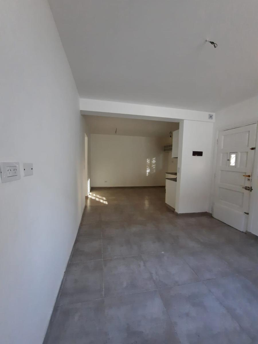 EXCELENTE CASA, RECICLADA A NUEVA,4 AMB. A ESTRENAR — foto 7