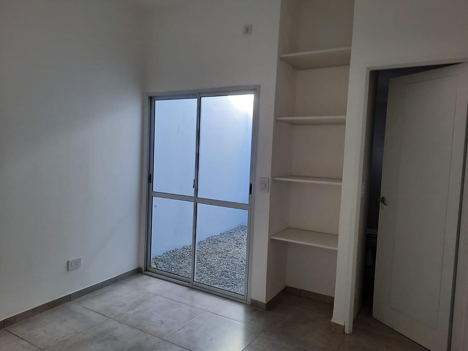 EXCELENTE CASA, RECICLADA A NUEVA,4 AMB. A ESTRENAR — foto 9