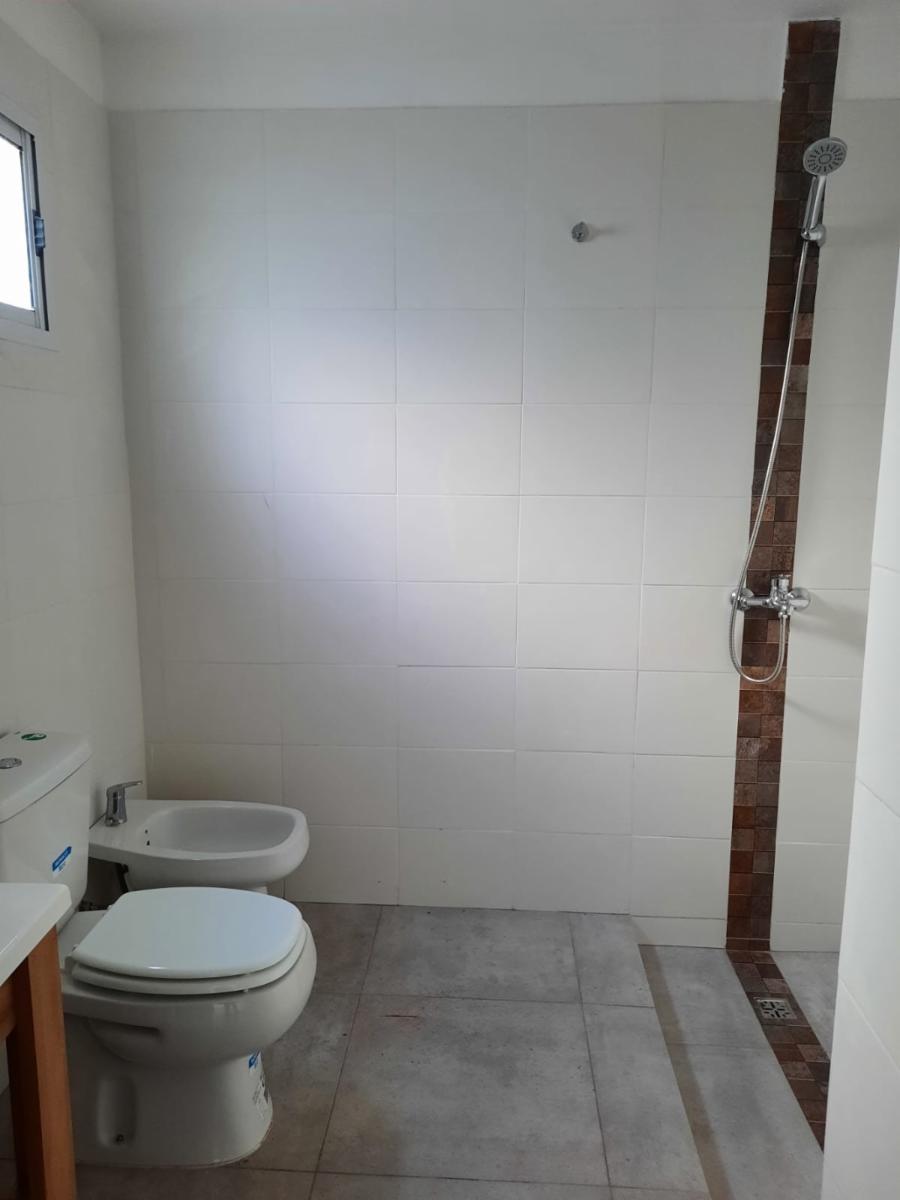 EXCELENTE CASA, RECICLADA A NUEVA,4 AMB. A ESTRENAR — foto 13