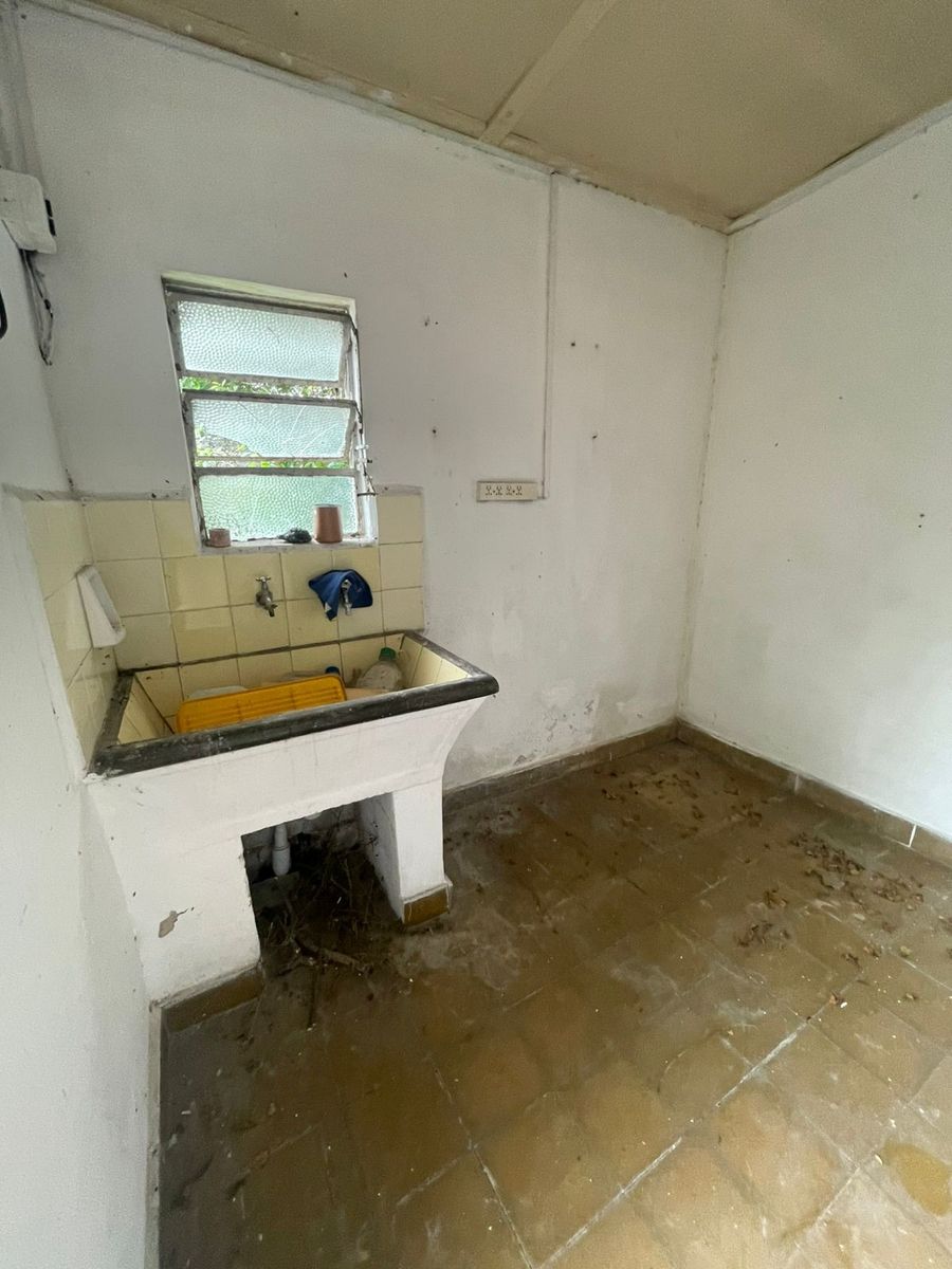 Casa con jardín y cochera - Oportunidad para modernizar — foto 3