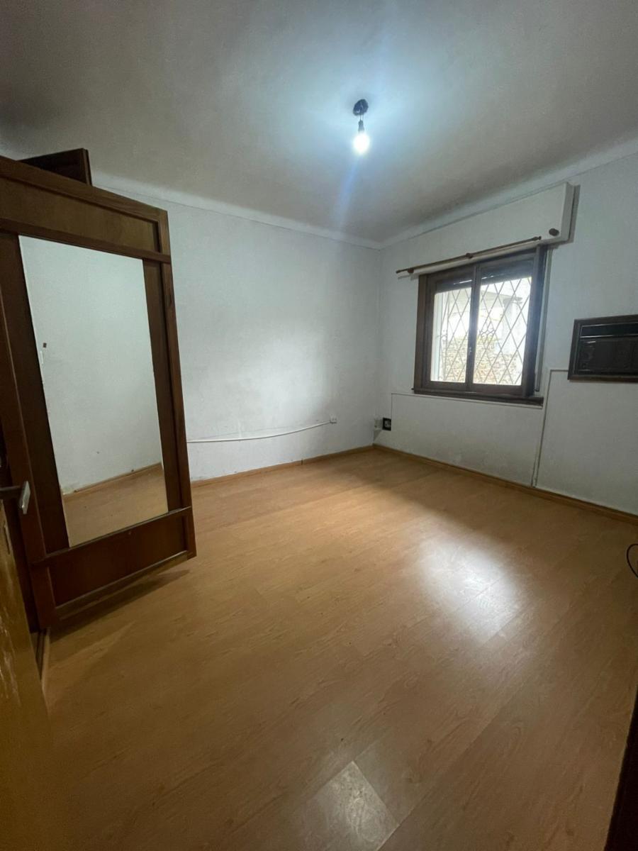 Casa con jardín y cochera - Oportunidad para modernizar — foto 6