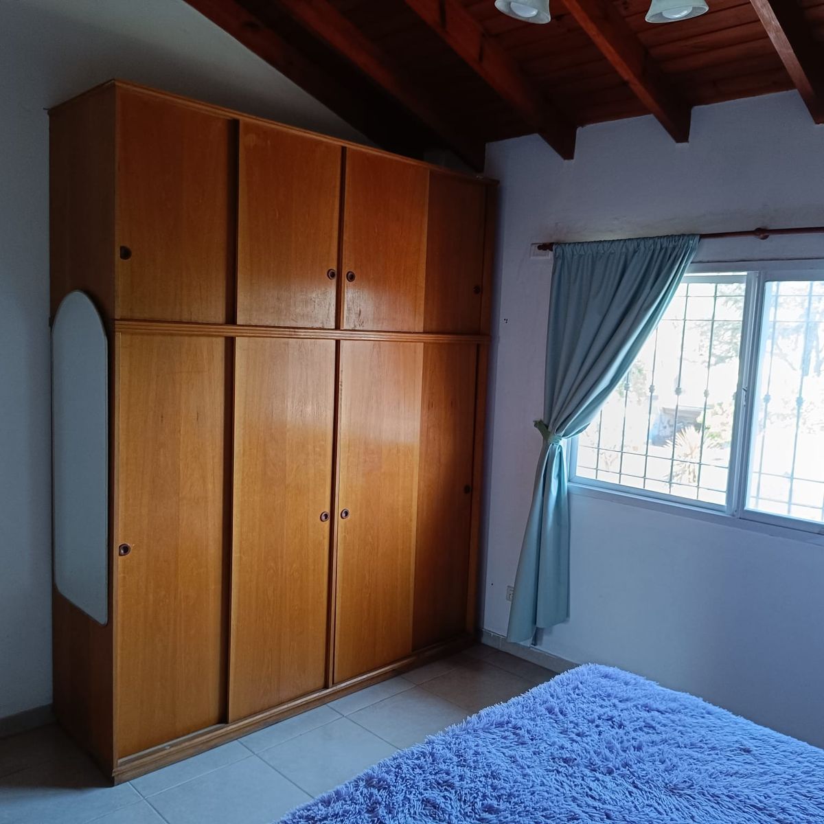 Casa de 5 Ambientes con Doble Entrada y Gran Fondo — foto 2