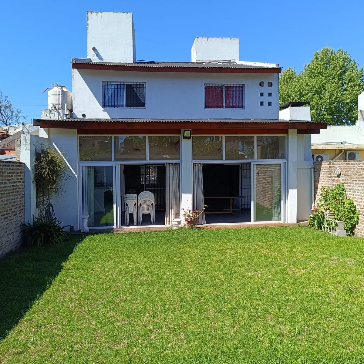 Casa de 5 Ambientes con Doble Entrada y Gran Fondo — foto 10