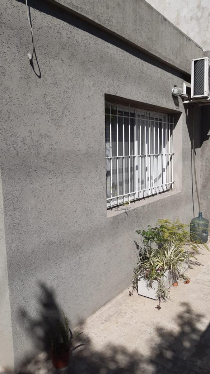 VILLA LUZURIAGA - Excelente Casa Americana 3 Amb sobre lote 10x30 — foto 3