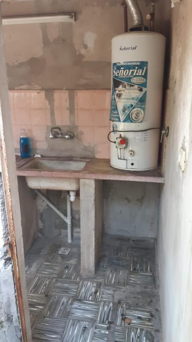VILLA LUZURIAGA - Excelente Casa Americana 3 Amb sobre lote 10x30 — foto 13