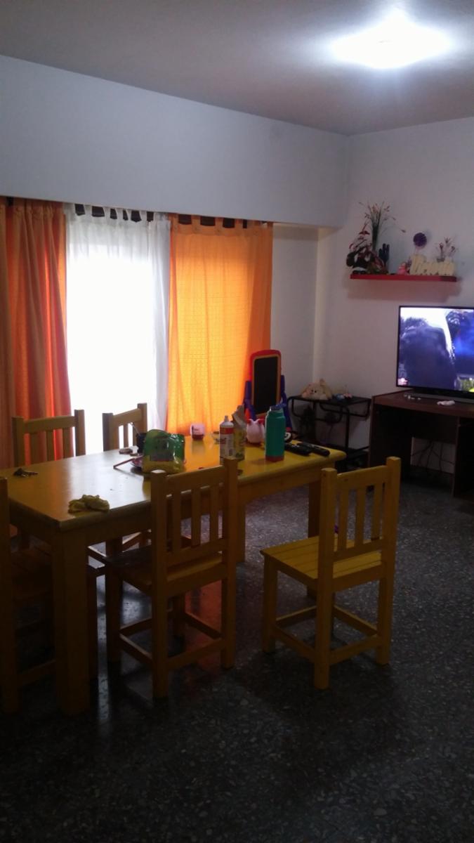 Moron - Casa Americana 4 Amb. C/garage y Fondo - Lote 8.66 x 26 Retasada Oct/21 — foto 5