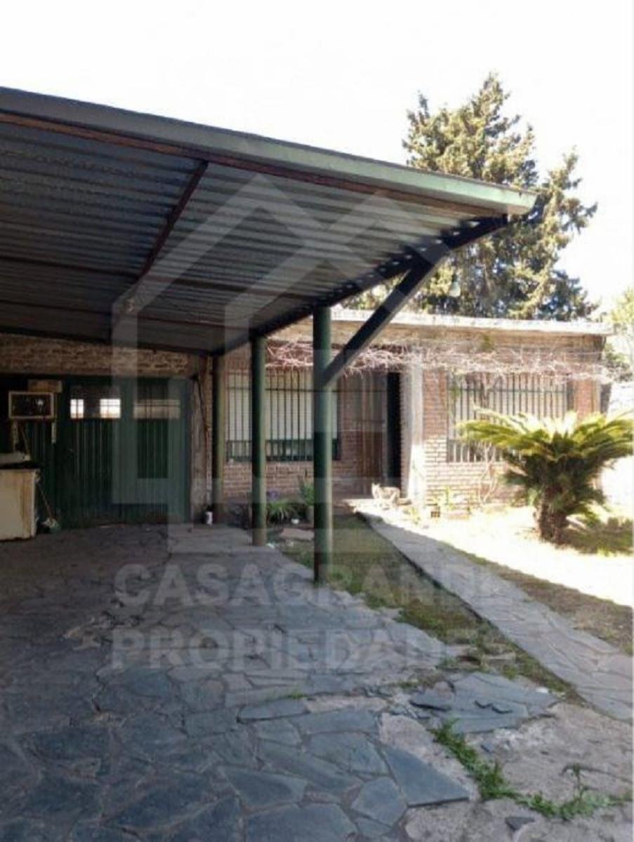 CASA EN VENTA S/FITZ ROY