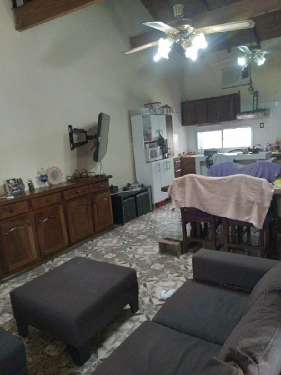 CASA PARA VARIAS FAMILIAS