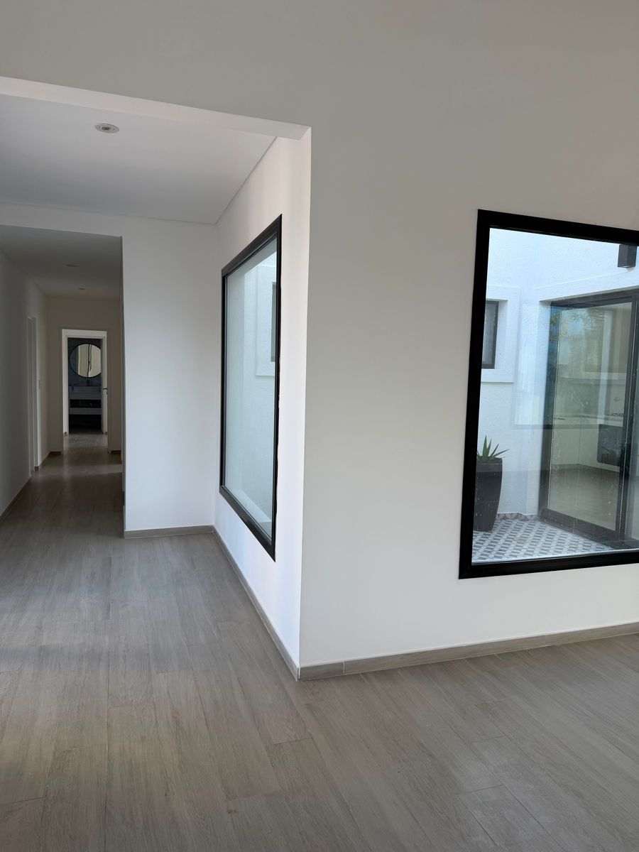 CASA 4 DORMITORIOS- A LA LAGUNA- MUELLE PROPIO- GALERIA - PILETA - 14