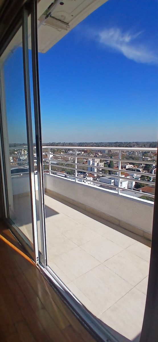 ALQUILER Hermoso monoambiente con balcón - 10