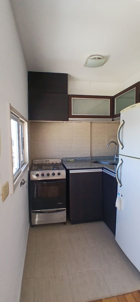 ALQUILER Hermoso monoambiente con balcón - 19