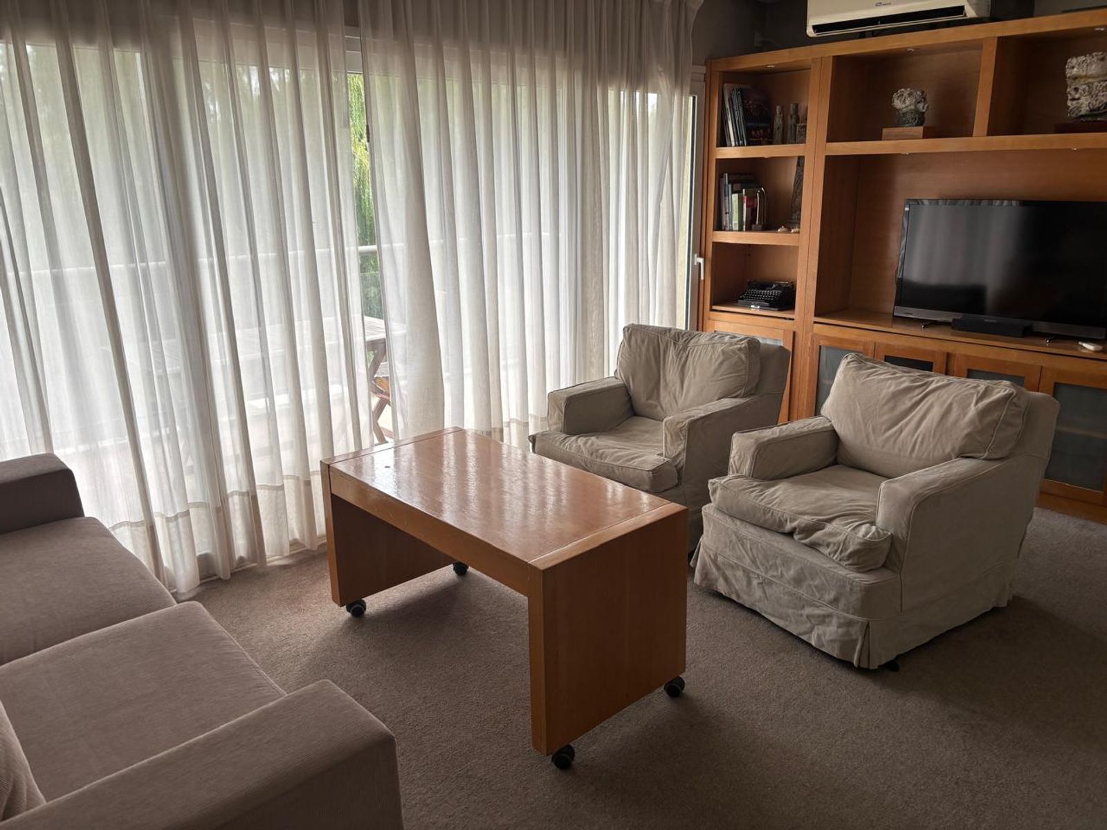 ALQUILER HERMOSO DEPARTAMENTO CON COCHERA - 2