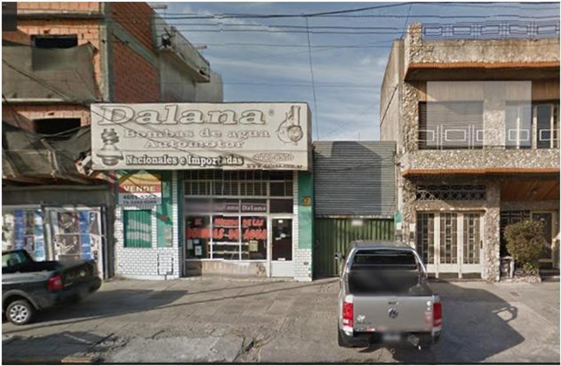 Galpon 400m2 con local al frente