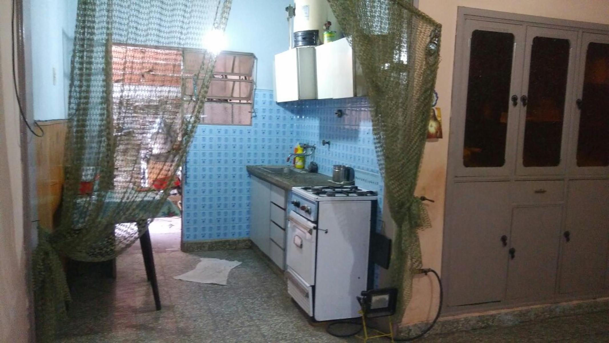 Casa a reciclar + local en esquina. Escucha ofertas — foto 7