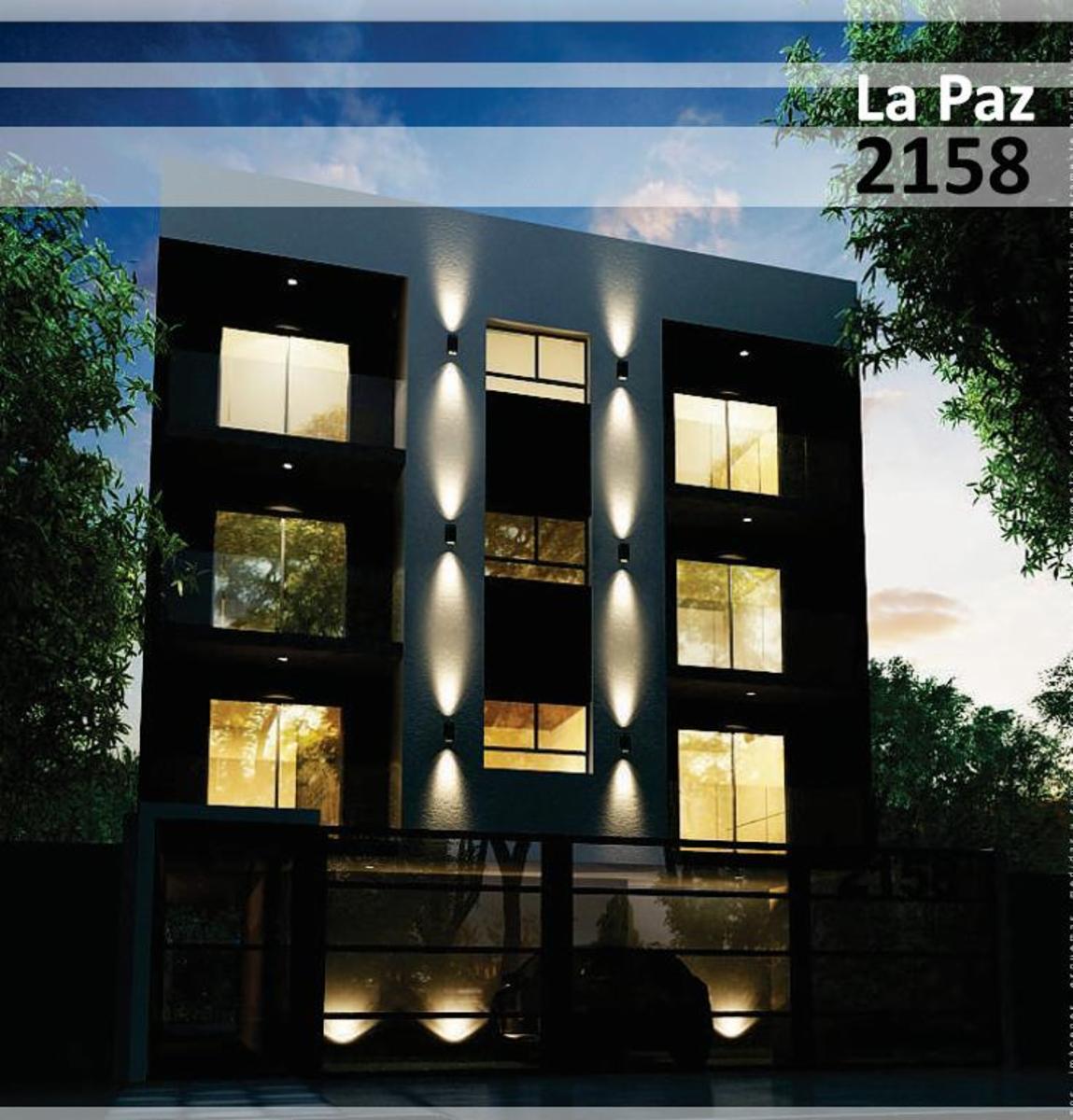 Departamento dos ambientes en pozo, en planta baja con patio.