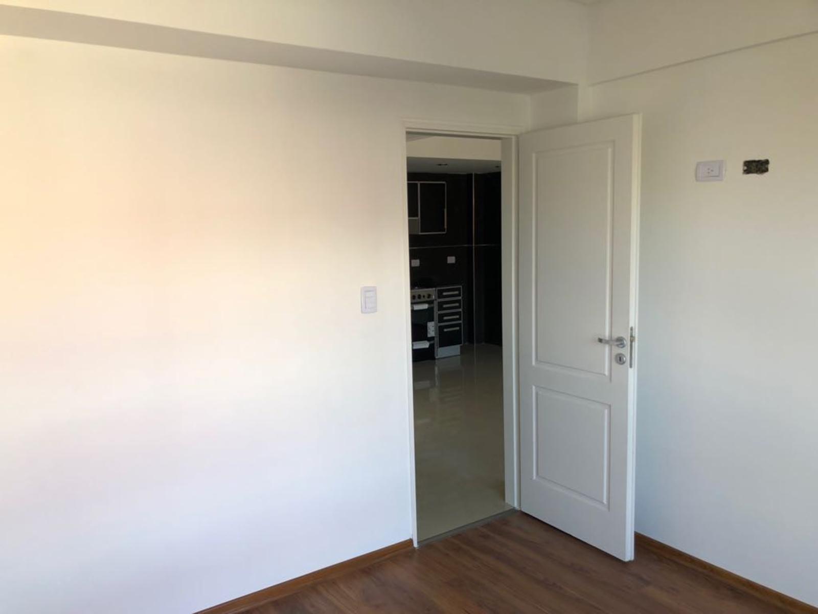 Excelente departamento de 2 ambientes, zona Fatima.