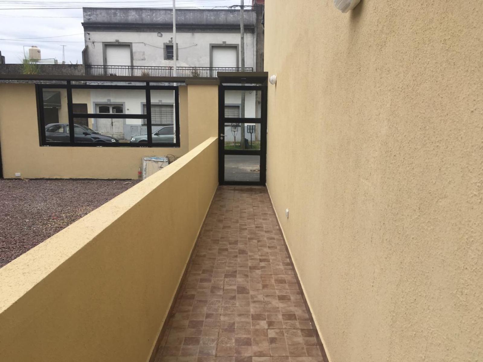 Departamento a estrenar de dos ambientes y medio ubicado en San Justo, a dos cuadras de Brandsen y tres de Av. Villegas — foto 3
