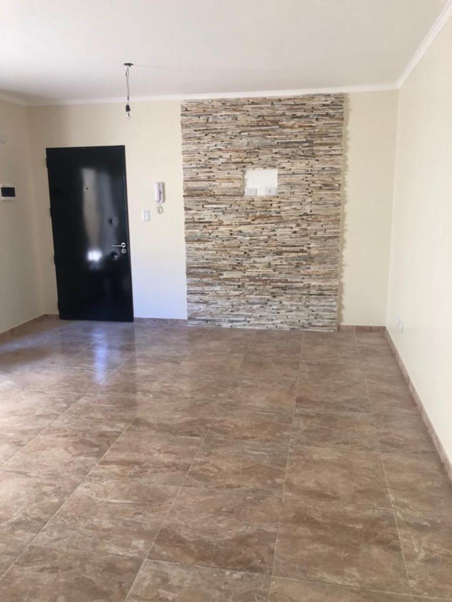 Departamento de 2 ambientes en planta baja con patio y dos cocheras — foto 5