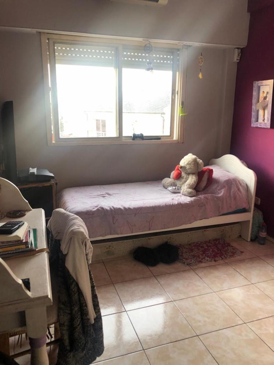 Departamento 4 ambientes en segundo piso contra frente. — foto 13