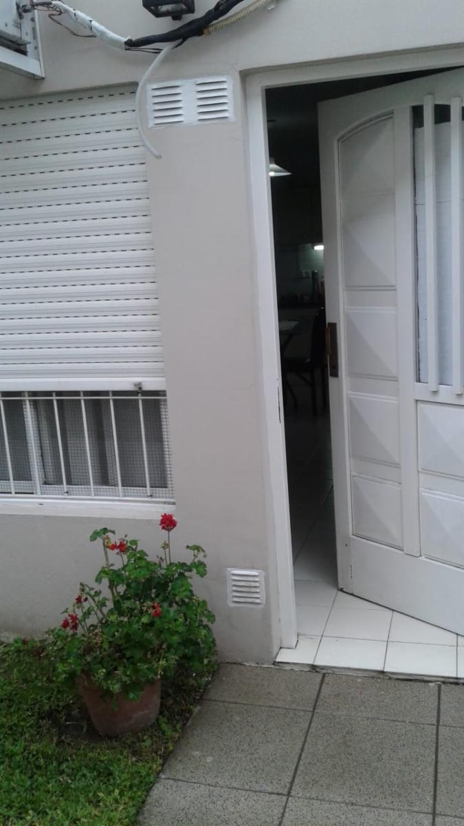 Duplex dos ambientes al frente en venta