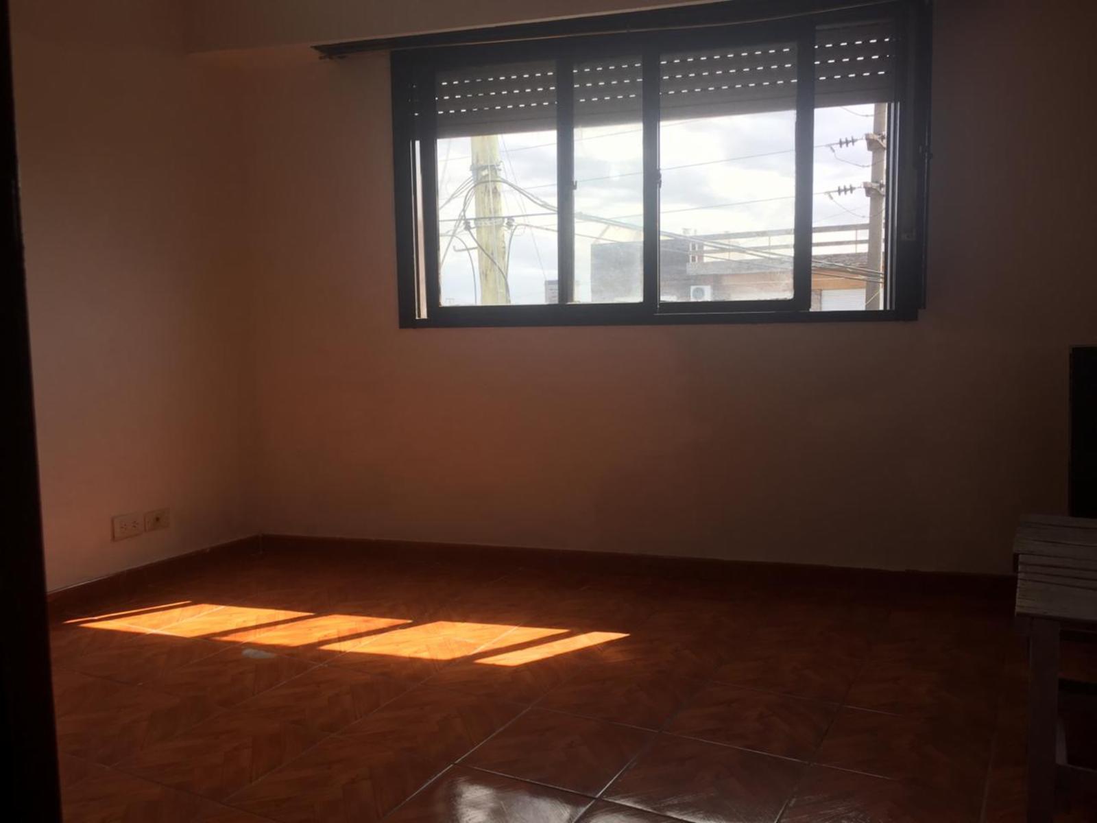 PH de 3 ambientes con balcón y terraza propia — foto 13